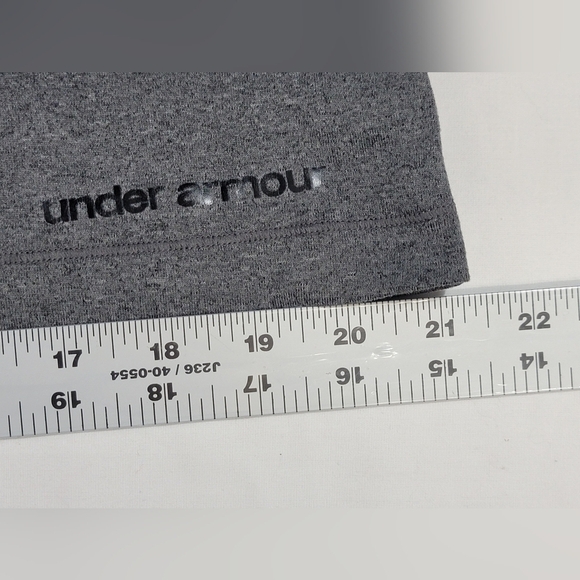 Under Armour Fitted Heatgear Long Sleeve V-neck Tee Women's size XL - Picture 3 of 10